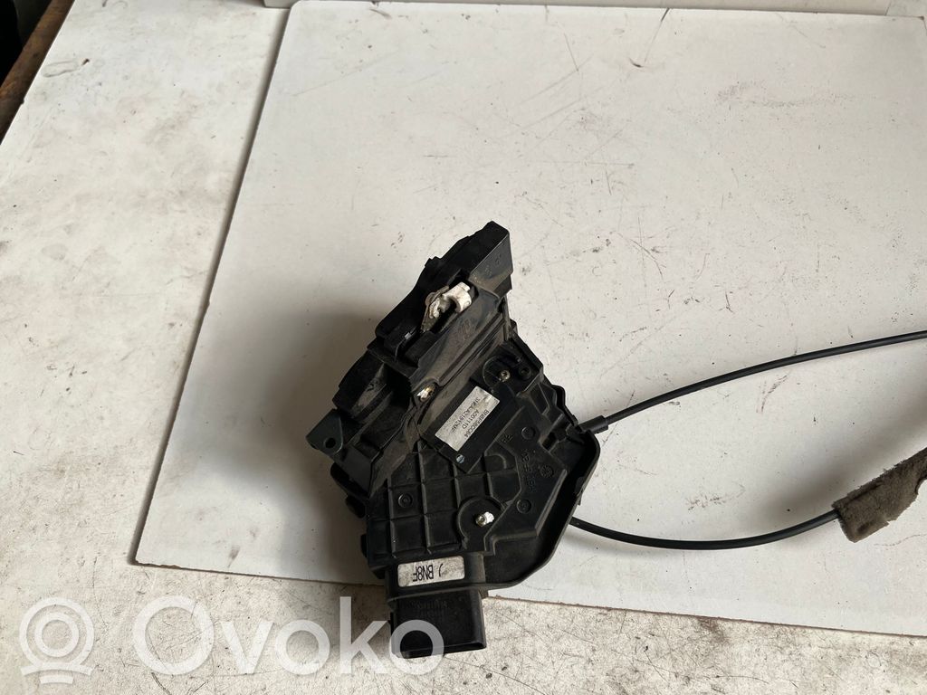 Mazda 3 I Front door lock 