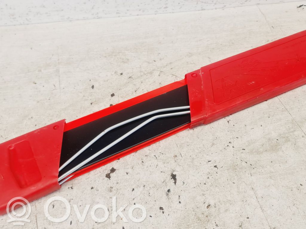 Varoituskolmio   E1727R03278