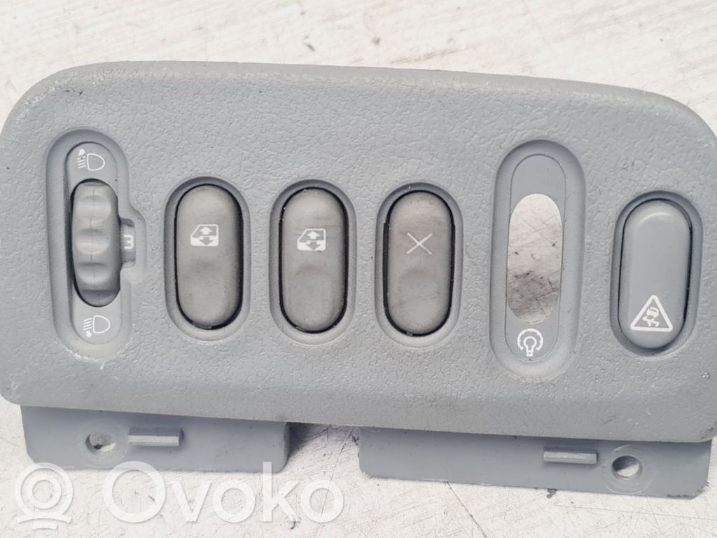 Renault Scenic I Headlight level height control switch 