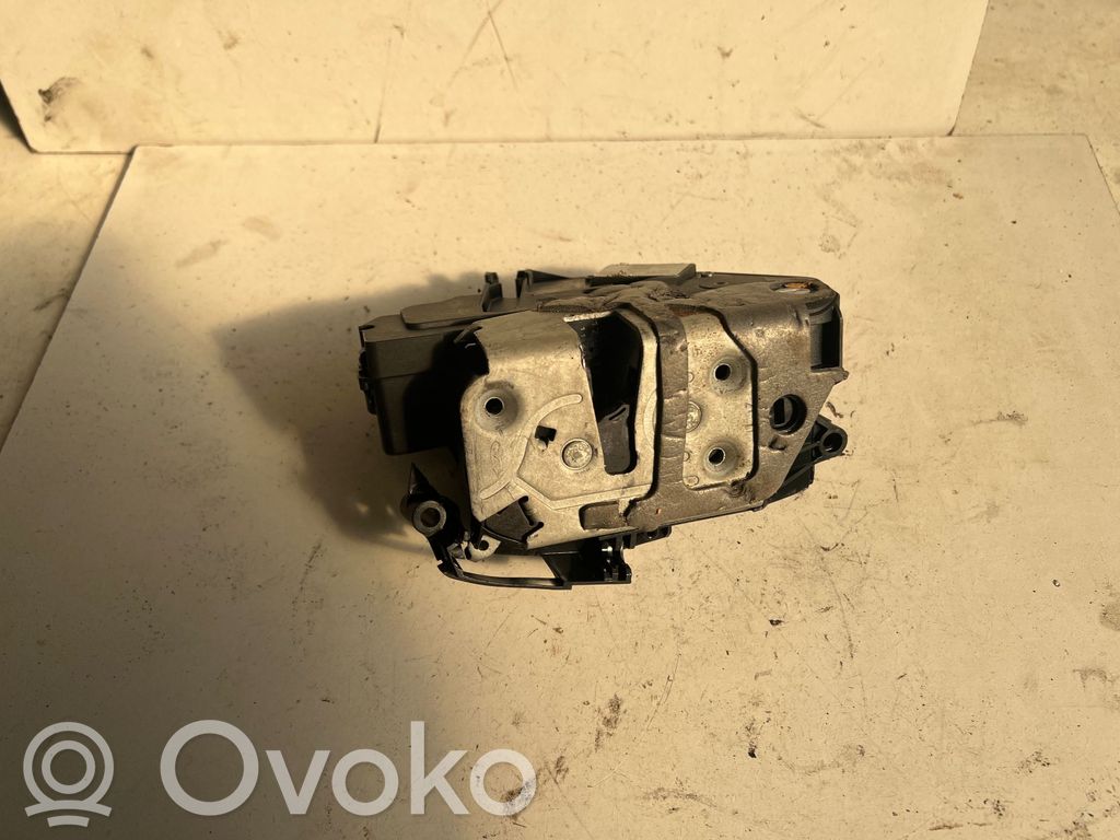 Ford Focus Aizmugurē slēdzene 