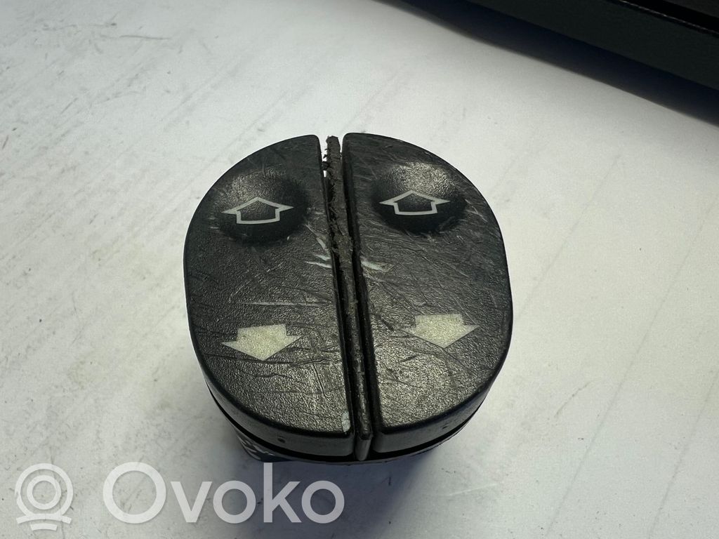 Ford Fiesta Electric window control switch 