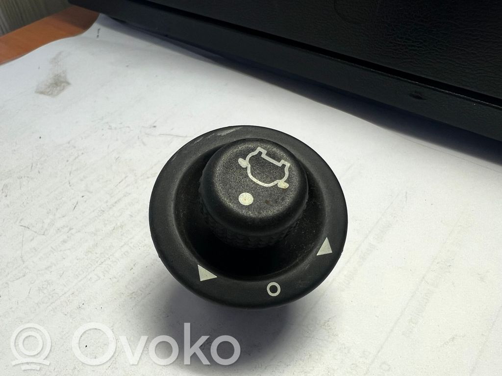 Ford Fiesta Interruptor del espejo lateral 