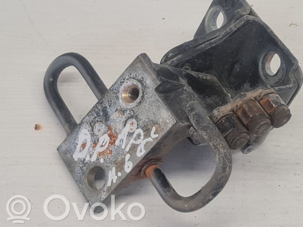 Audi A6 S6 C5 4B Front door lower hinge 