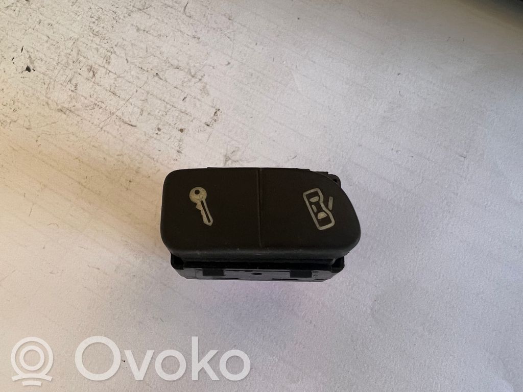 Volkswagen Fox Central locking switch button 