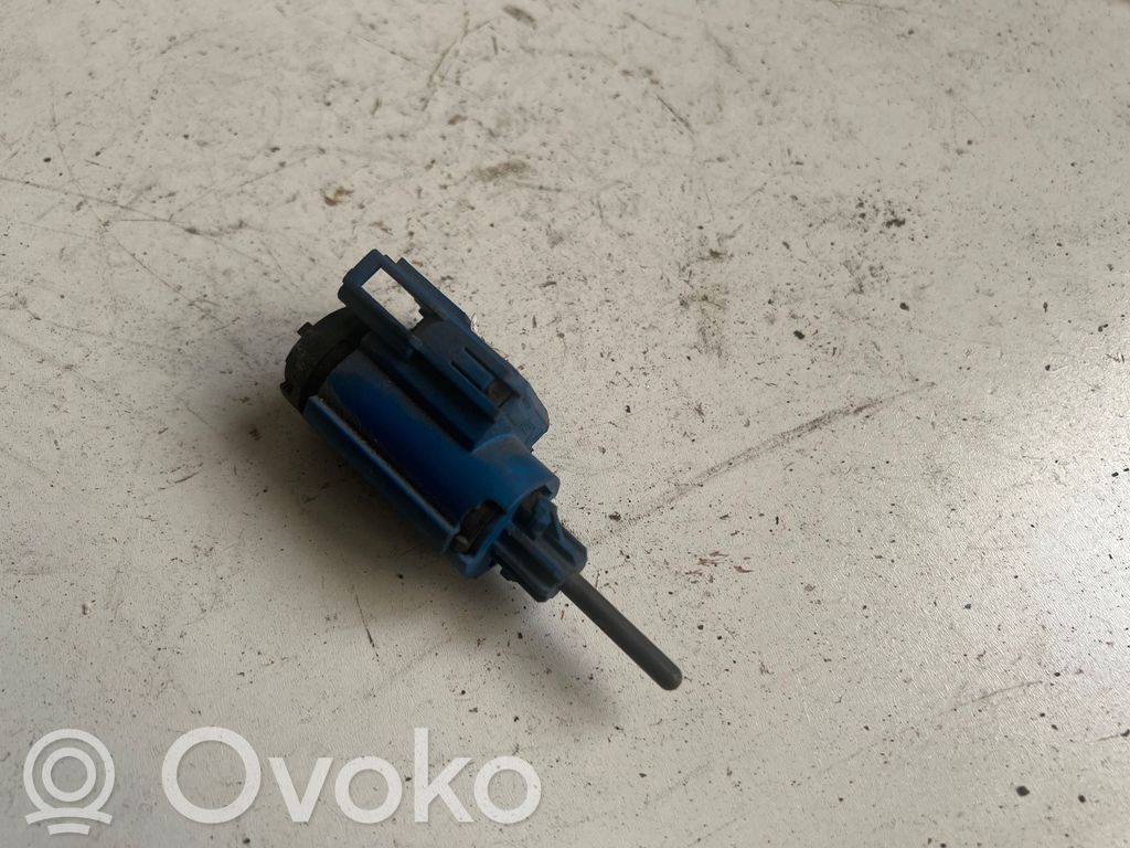 Audi A4 S4 B6 8E 8H Brake pedal sensor switch 