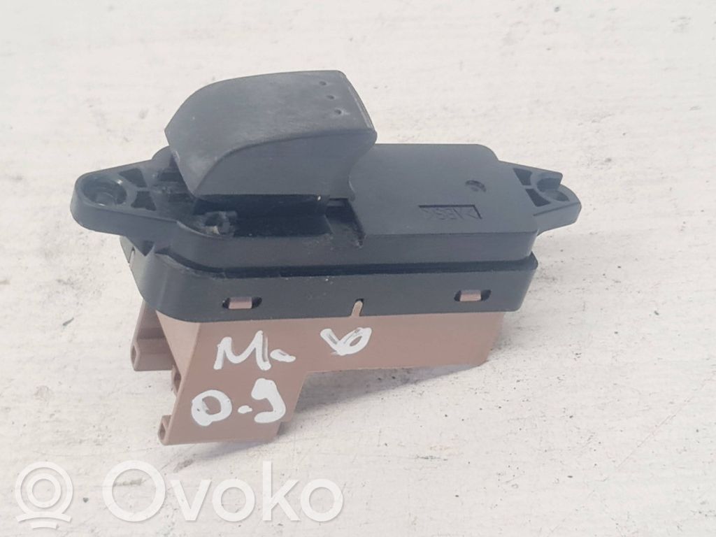 Electric window control switch   GP9G66380,519TK0REA