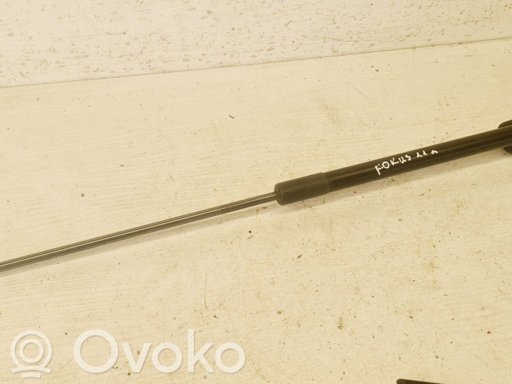 Ford Focus Tailgate/trunk strut/damper 