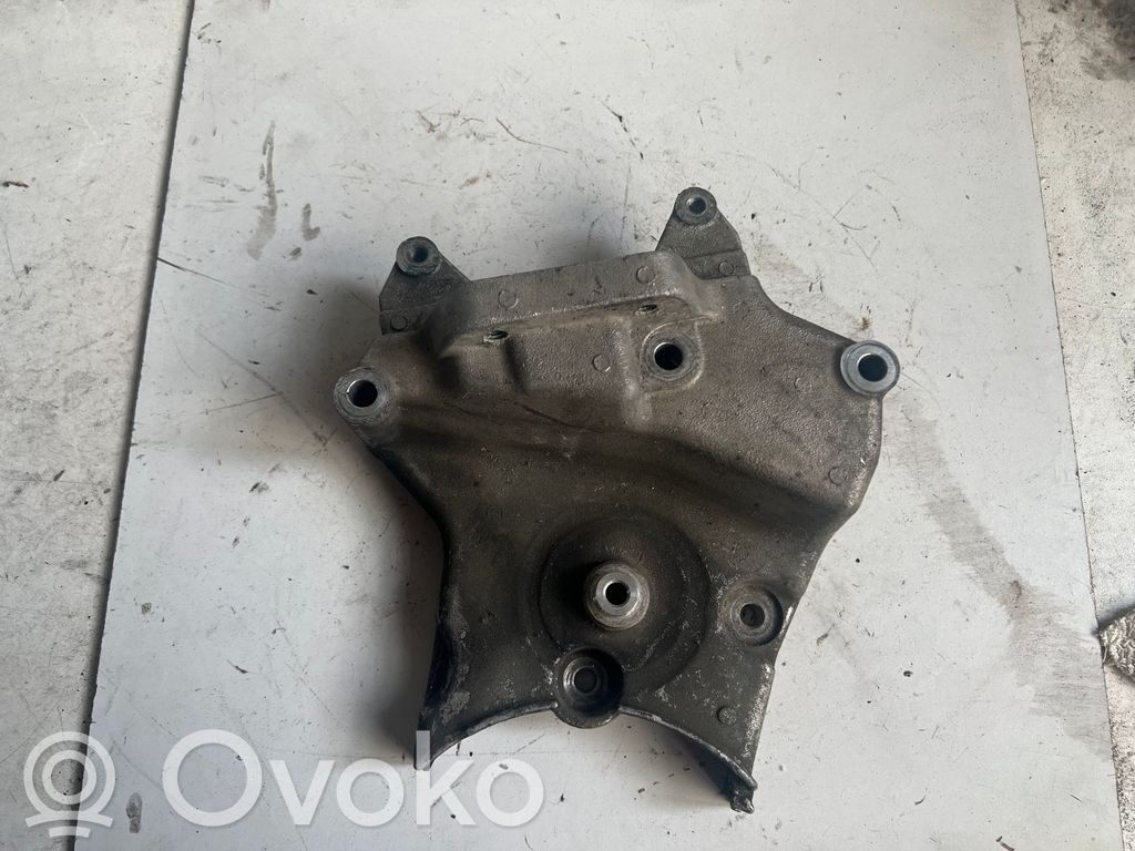 Opel Zafira B Osłona łańcucha rozrządu 