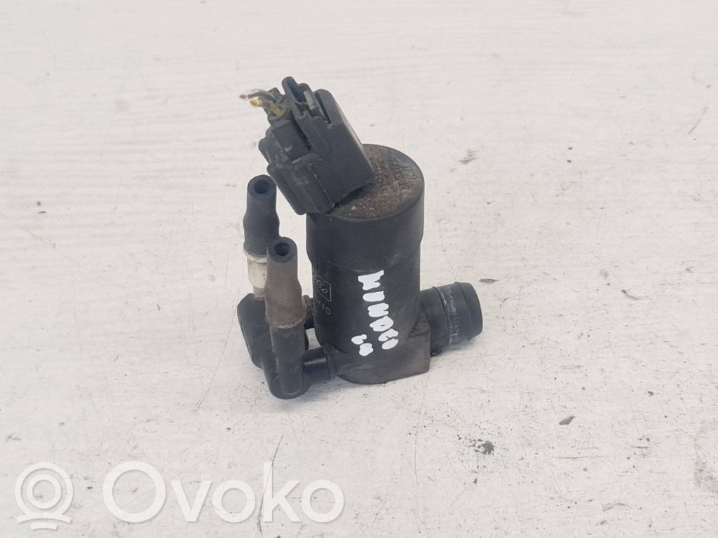 Ford Mondeo Mk III Pompa spryskiwacza szyby przedniej / czołowej 