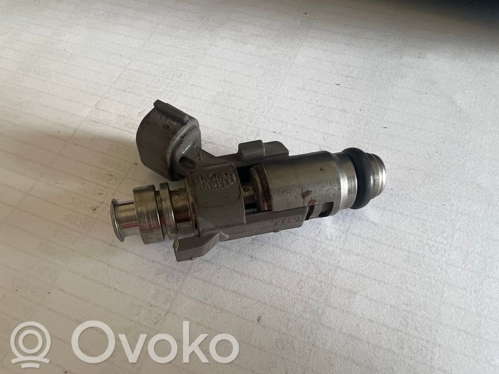 Citroen C3 Fuel injector 