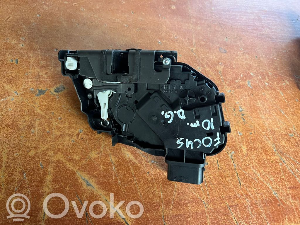 Ford Focus Aizmugurē slēdzene 