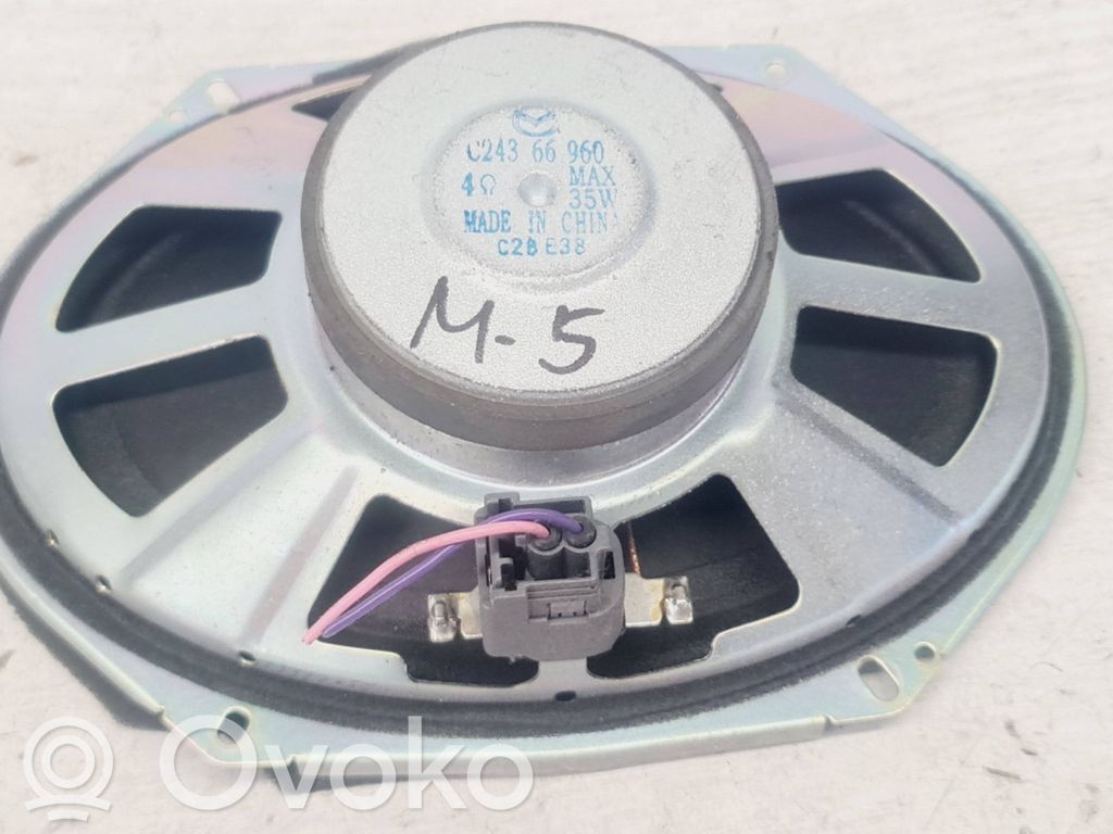 Mazda 5 Garsiakalbis (-iai) priekinėse duryse 