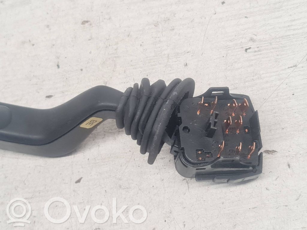 Opel Zafira A Wiper control stalk 