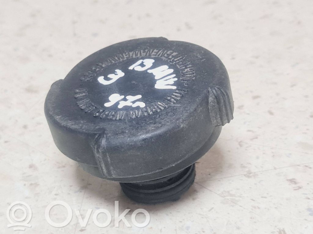 BMW 3 E36 Korek zbiornika wyrównawczego chłodziwa 
