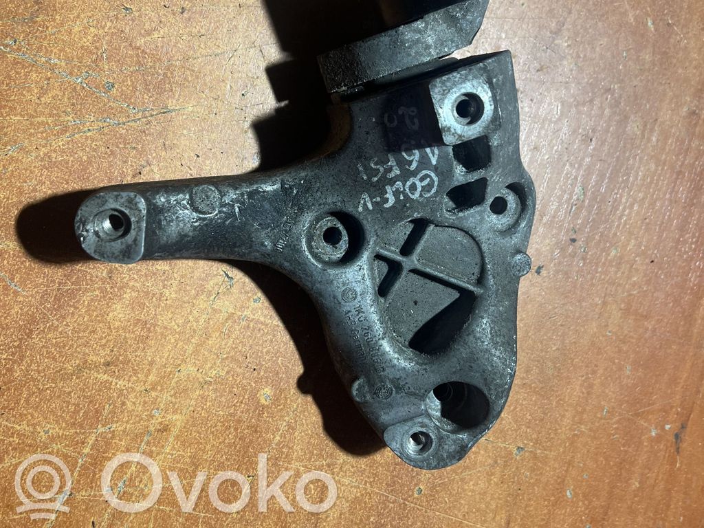 Volkswagen Golf V A/C compressor mount bracket 