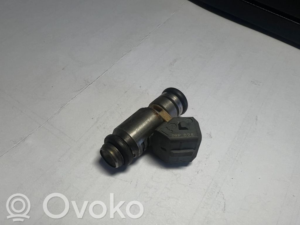 Renault Scenic I Inyector de combustible 
