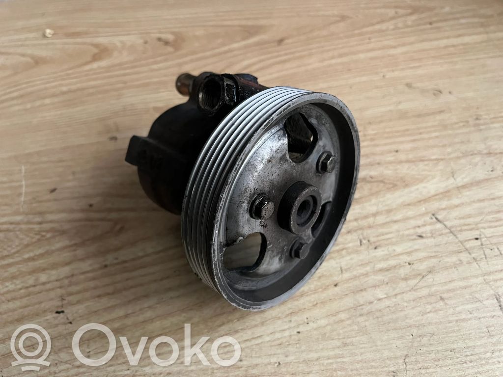 Renault Scenic I Ohjaustehostimen pumppu 