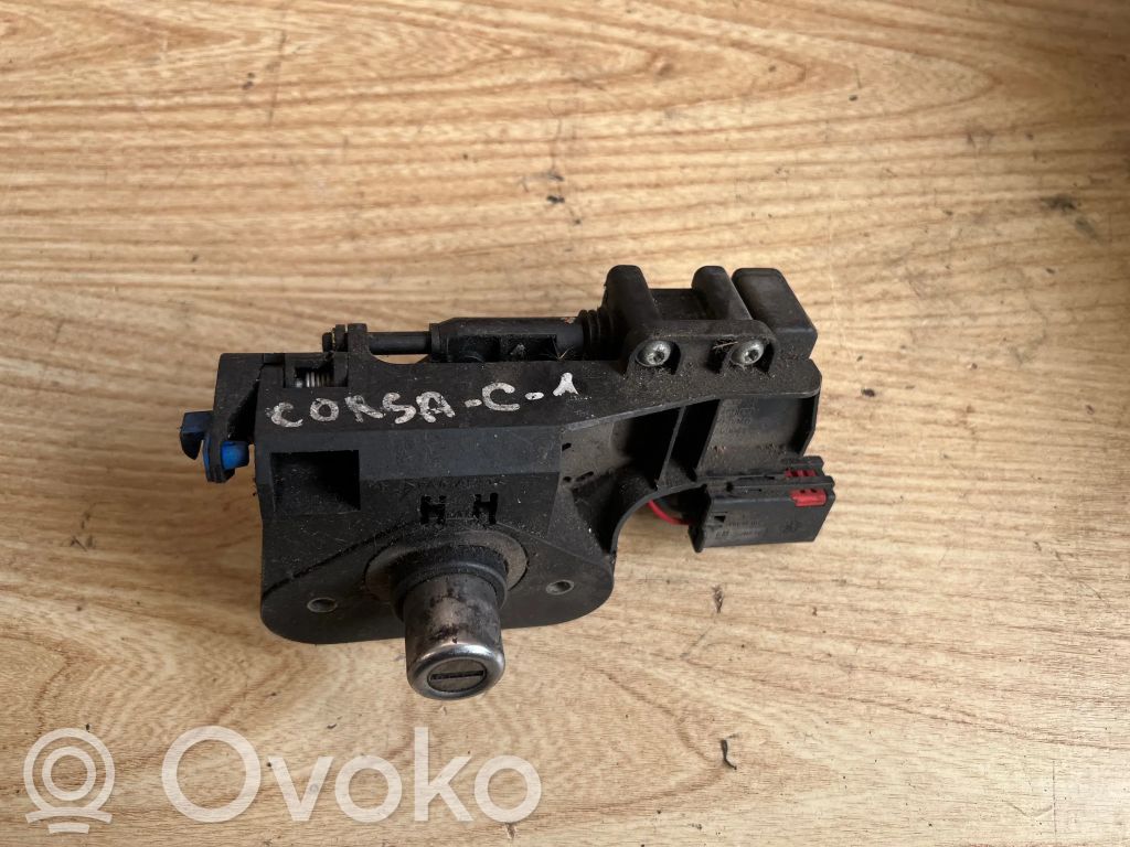 Opel Corsa C Spynelė galinio dangčio (išorėje) 