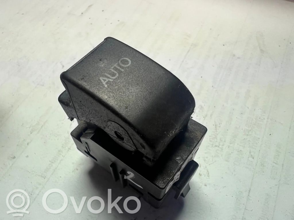 Toyota Corolla E120 E130 Electric window control switch 