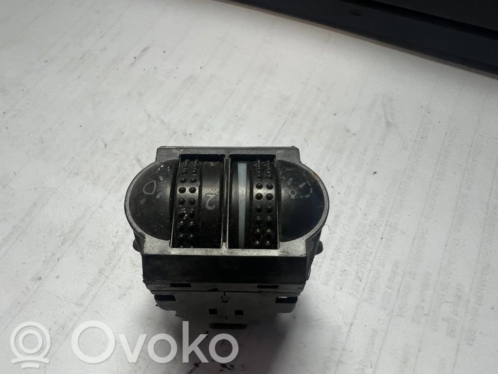 Skoda Superb B5 (3U) Headlight level height control switch 