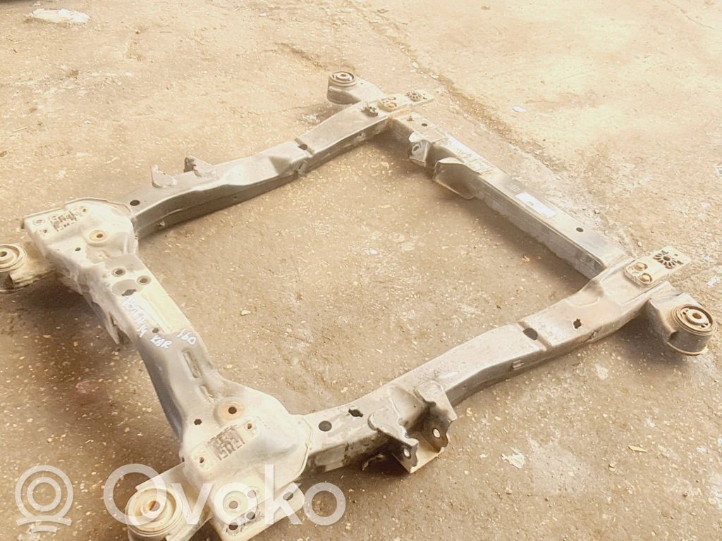 Opel Astra J Priekinis traversas 