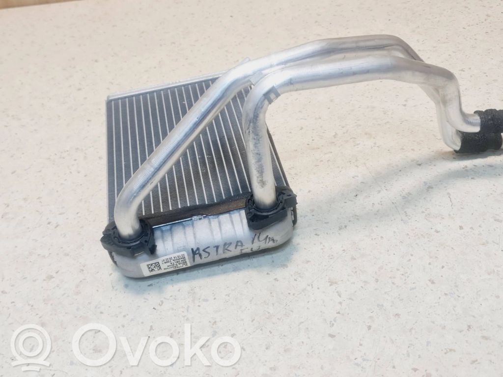 Opel Astra J Pečiuko radiatorius 