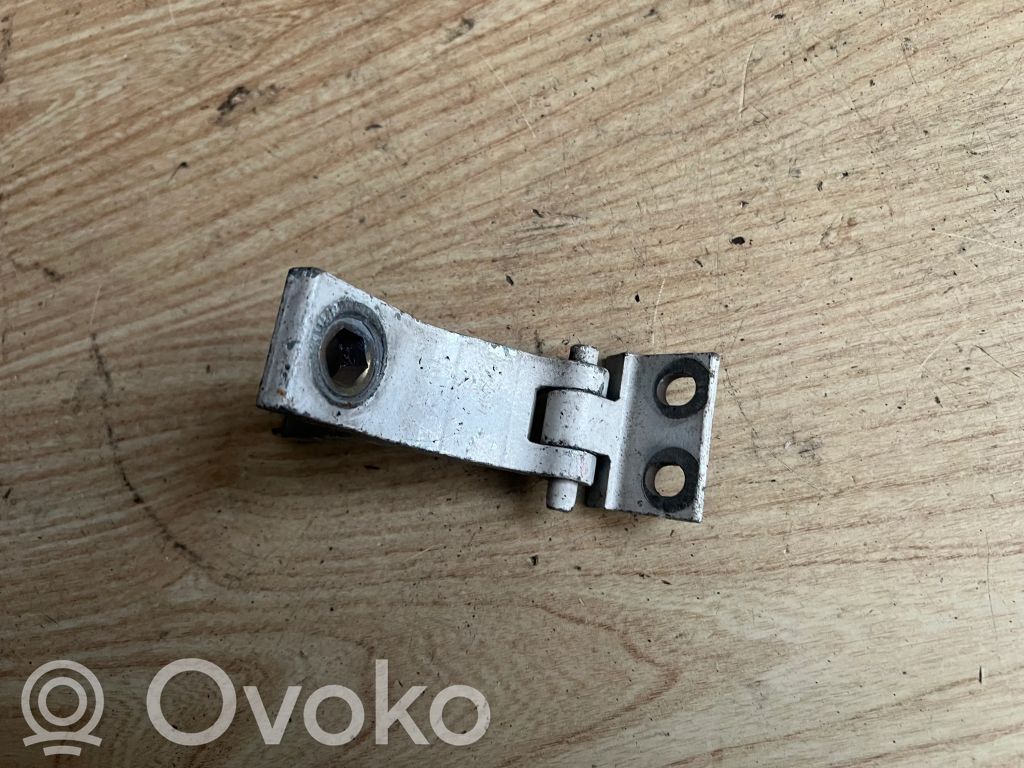 Audi 80 90 B3 Front door upper hinge 