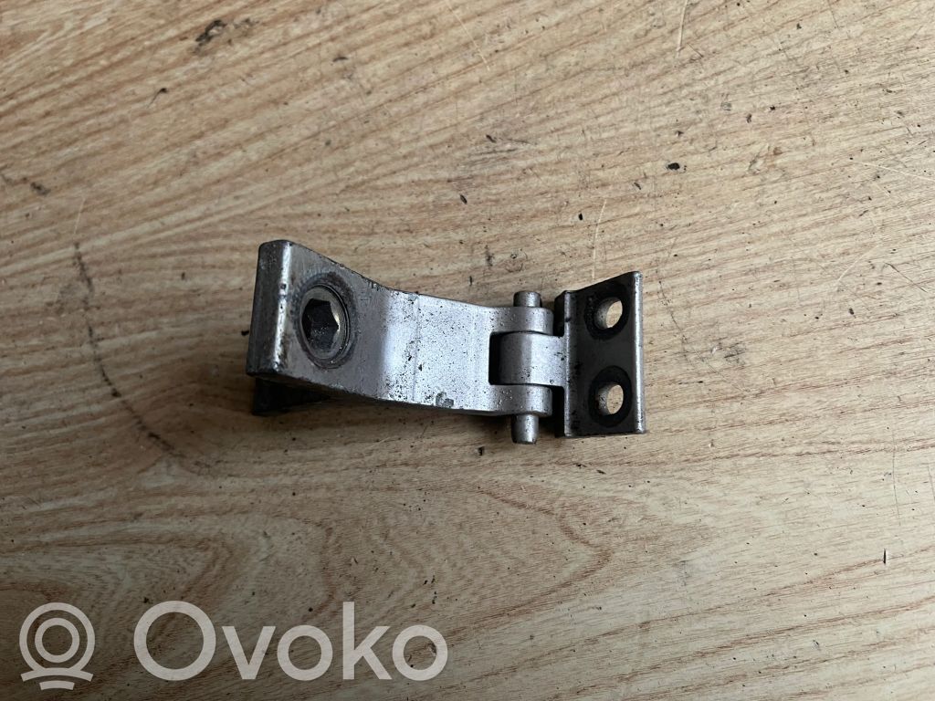 Audi 80 90 B3 Front door upper hinge 