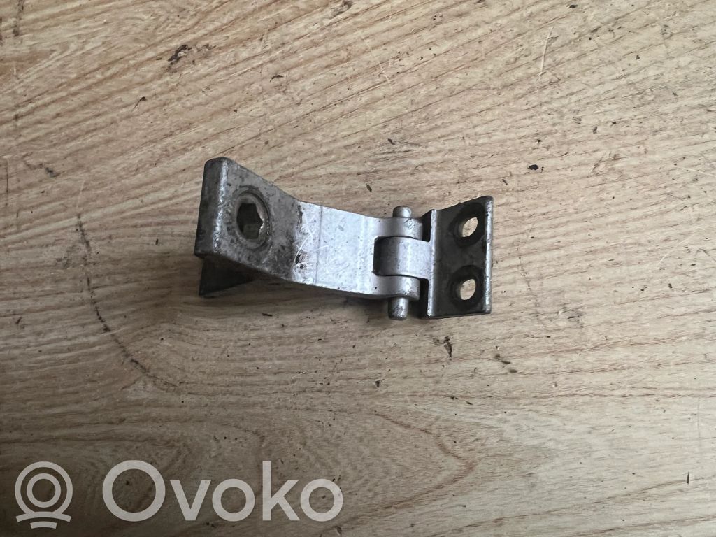 Audi 80 90 B3 Front door upper hinge 