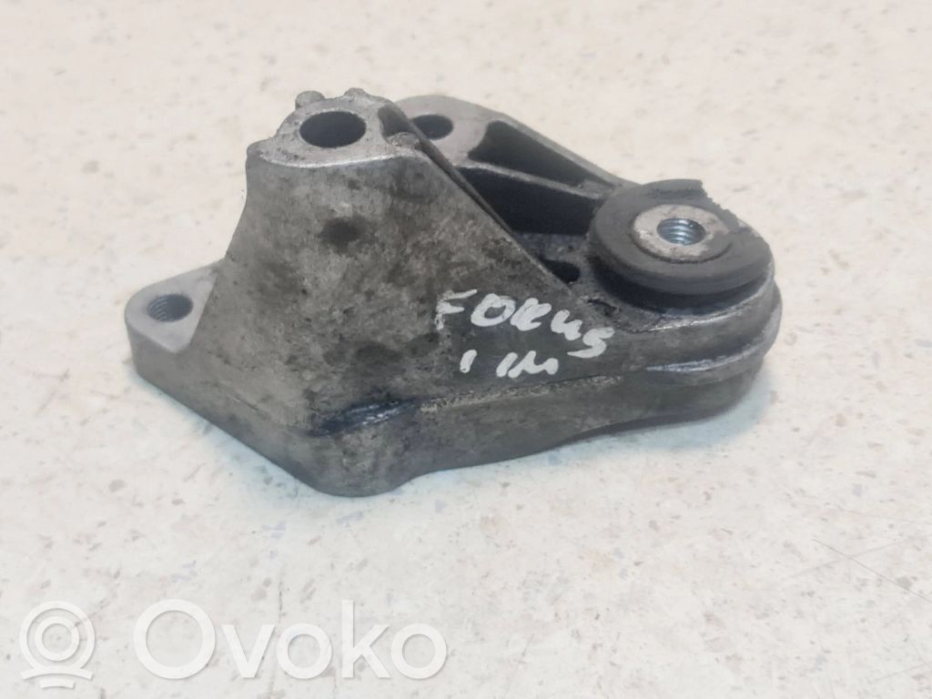 Ford Focus Gearbox mounting bracket 