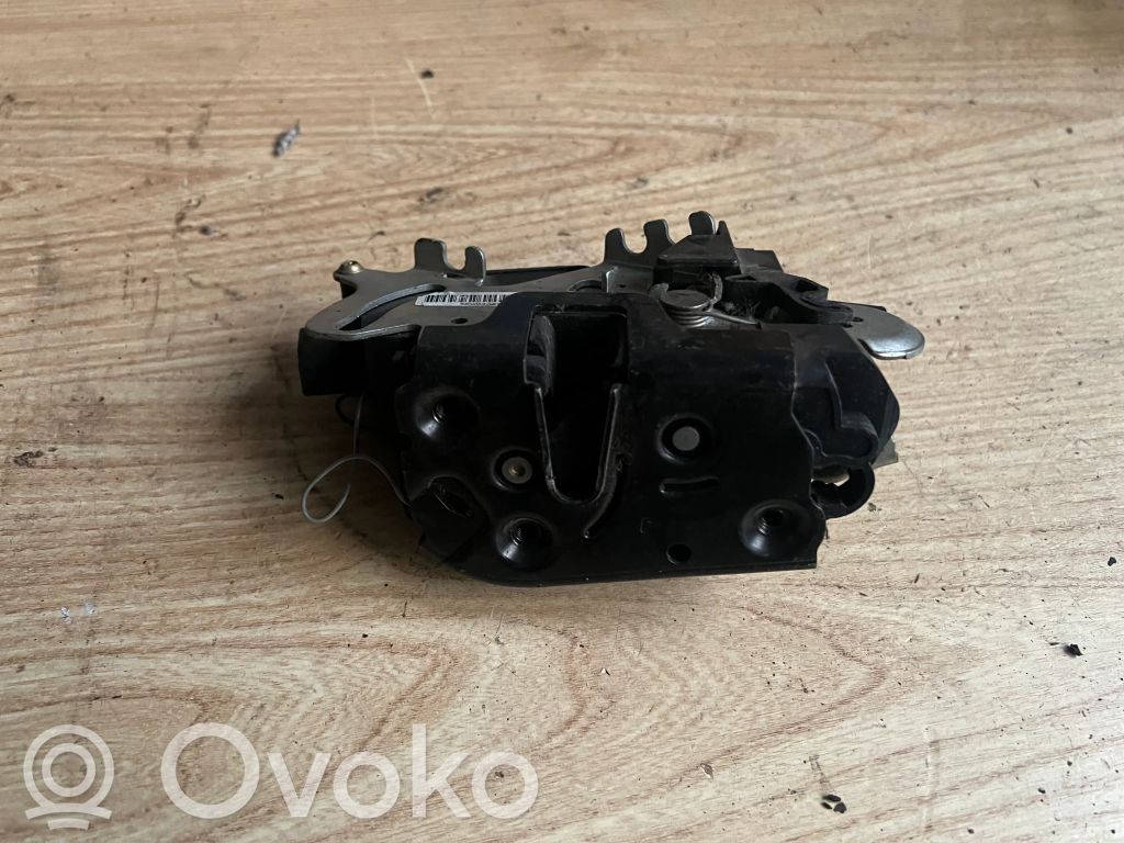 Zamek drzwi przednich   A4147201135,456204003002