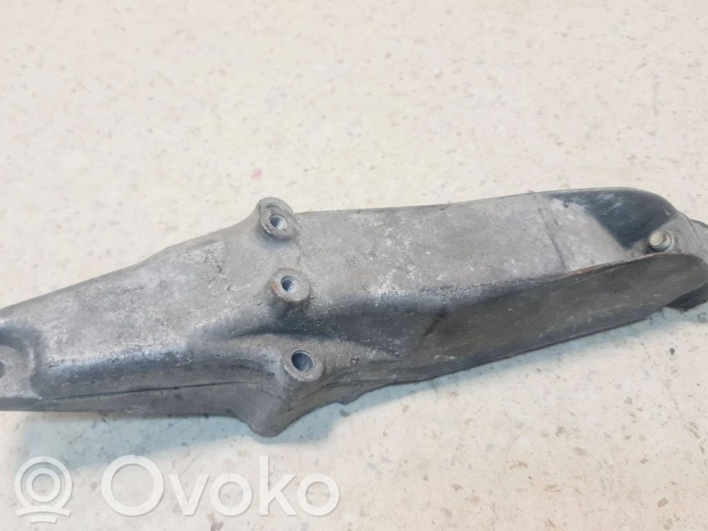 BMW 3 E46 Engine mounting bracket 