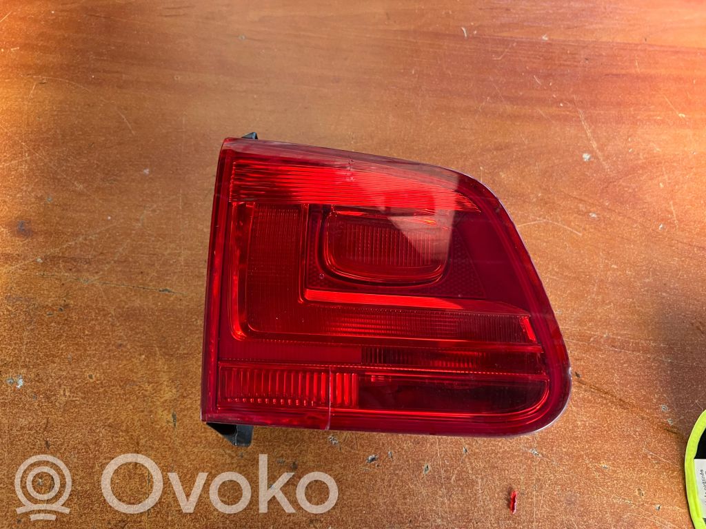 Volkswagen Tiguan Lampy tylnej klapy bagażnika 