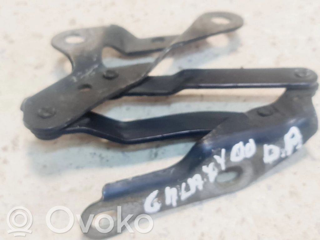 Konepellin saranat   7M0823302,95VWA16000,P0RT06A