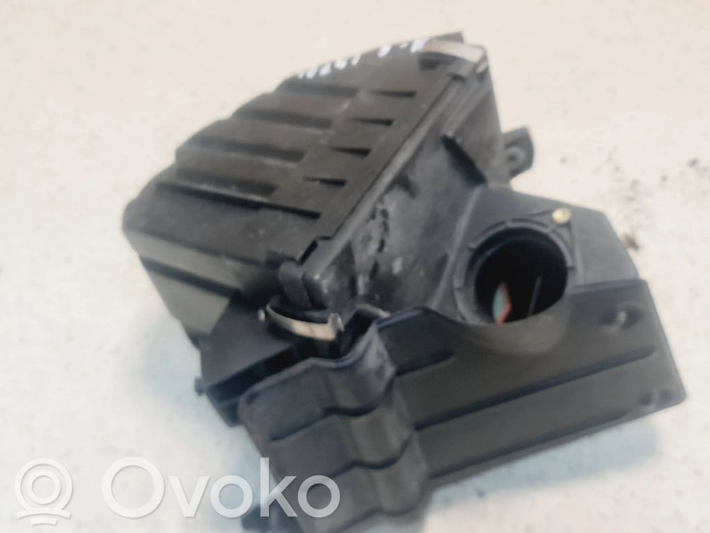 Audi A6 S6 C5 4B Air filter box 