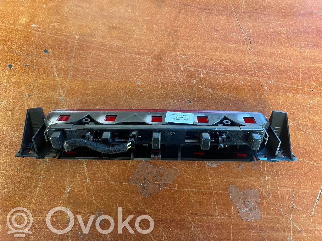 Citroen C8 Third/center stoplight 
