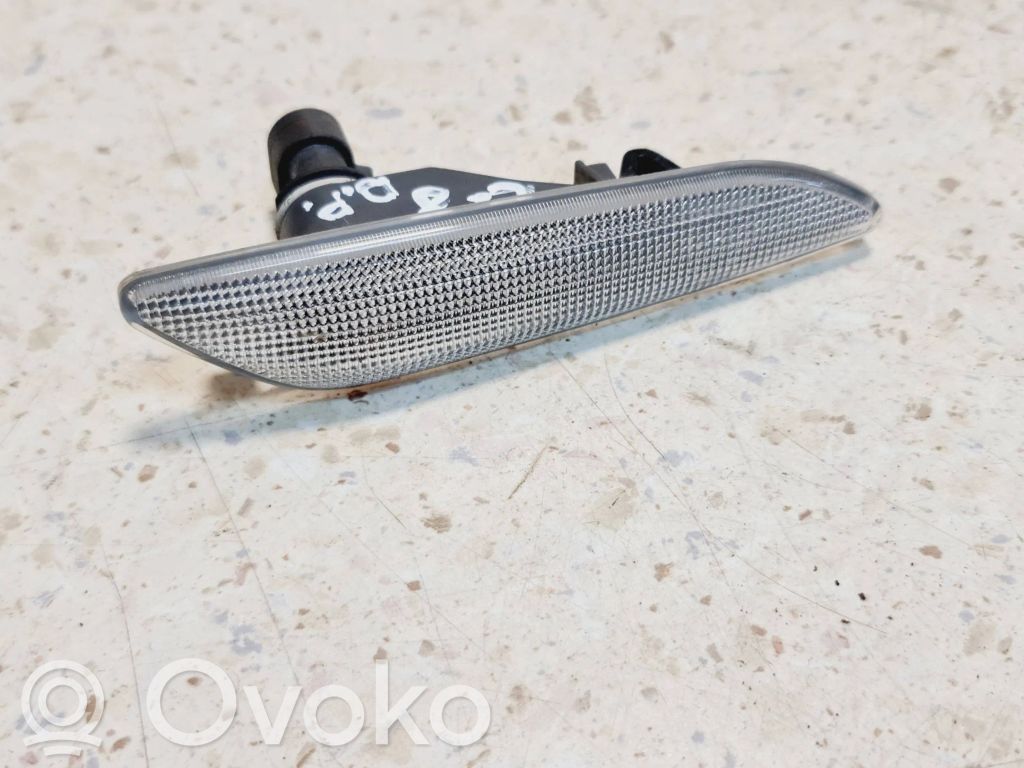 Citroen C8 Kierunkowskaz błotnika przedniego 