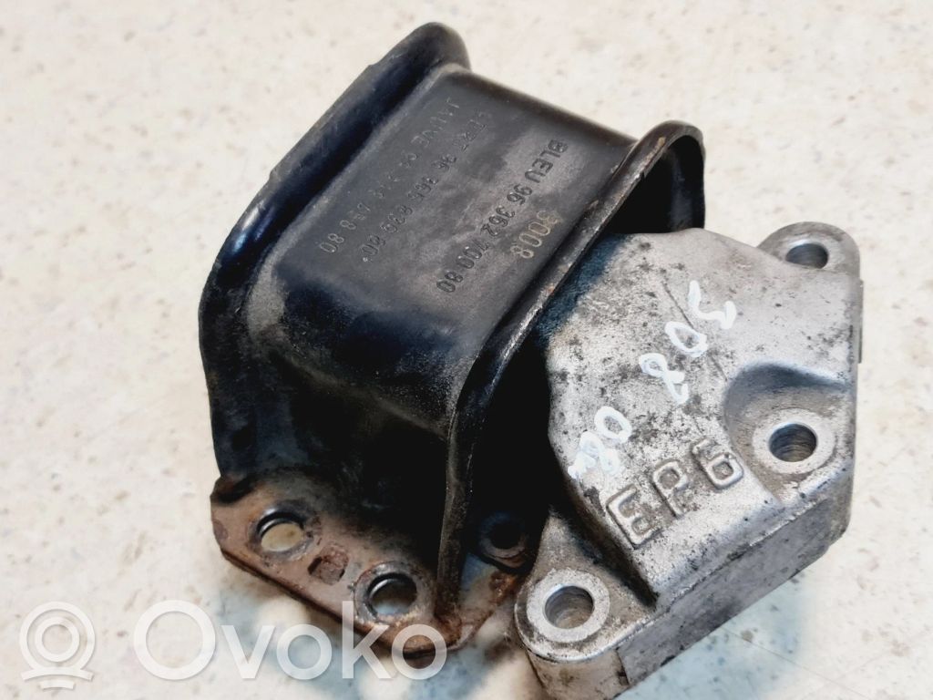 Peugeot 308 Engine mount bracket 