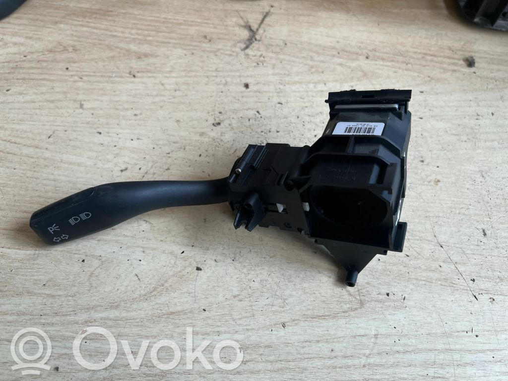 Audi A4 S4 B6 8E 8H Indicator stalk 