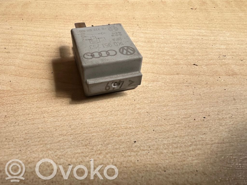 Skoda Octavia Mk2 (1Z) Muu rele 