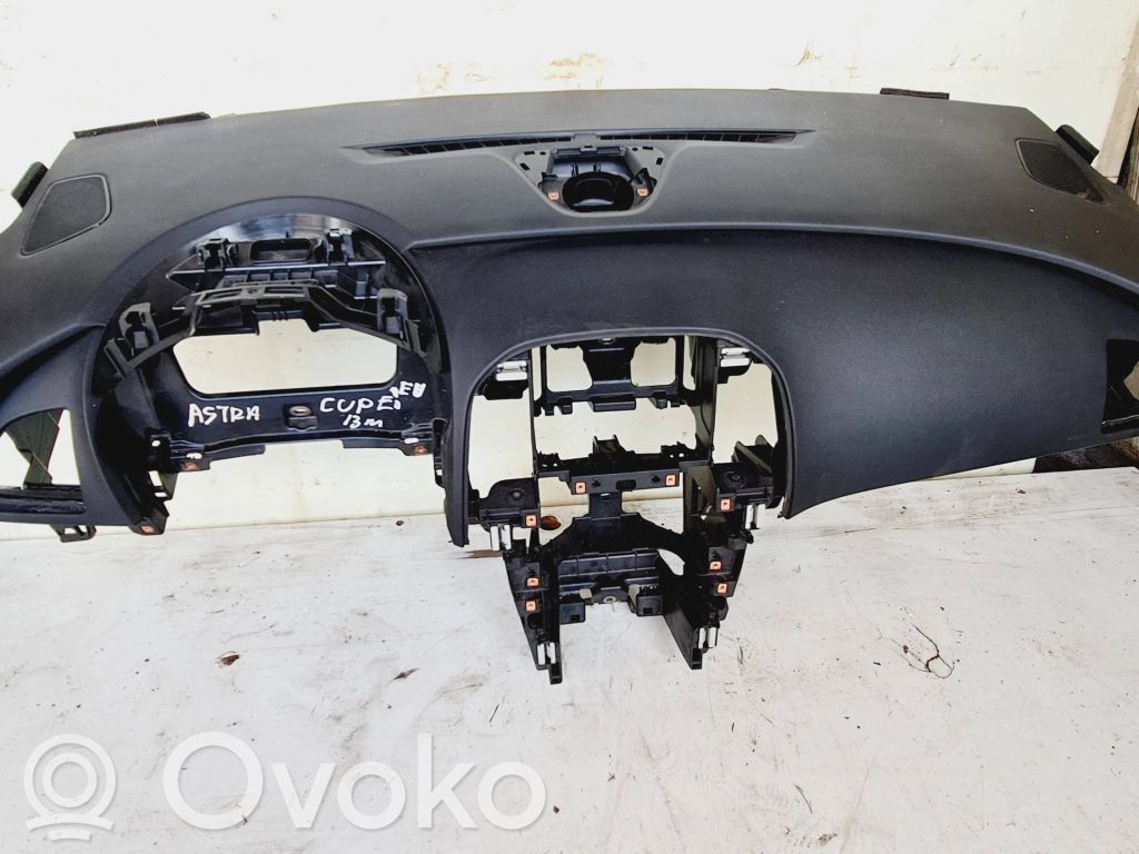 Opel Astra J Panelė 