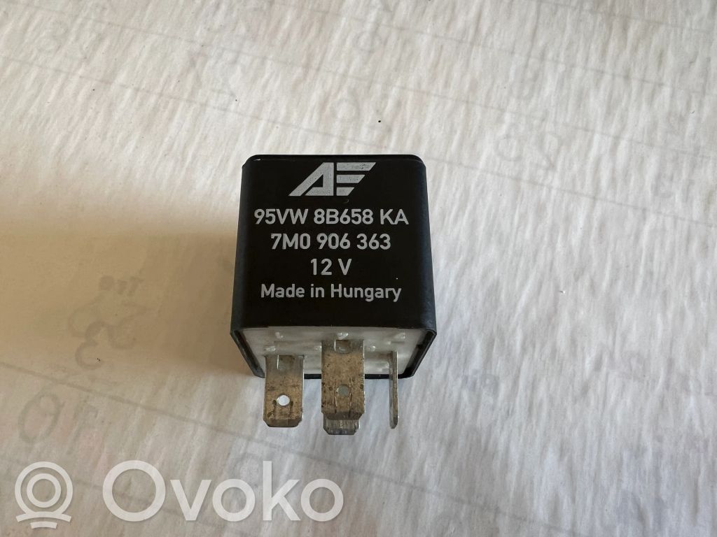 Otros relés   7M0906363,95VW8B658KA