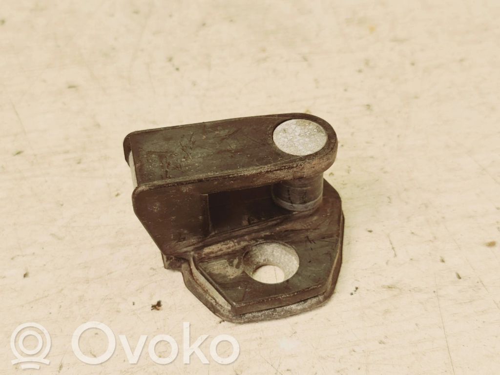 Front door lock loop/hook striker   8122299