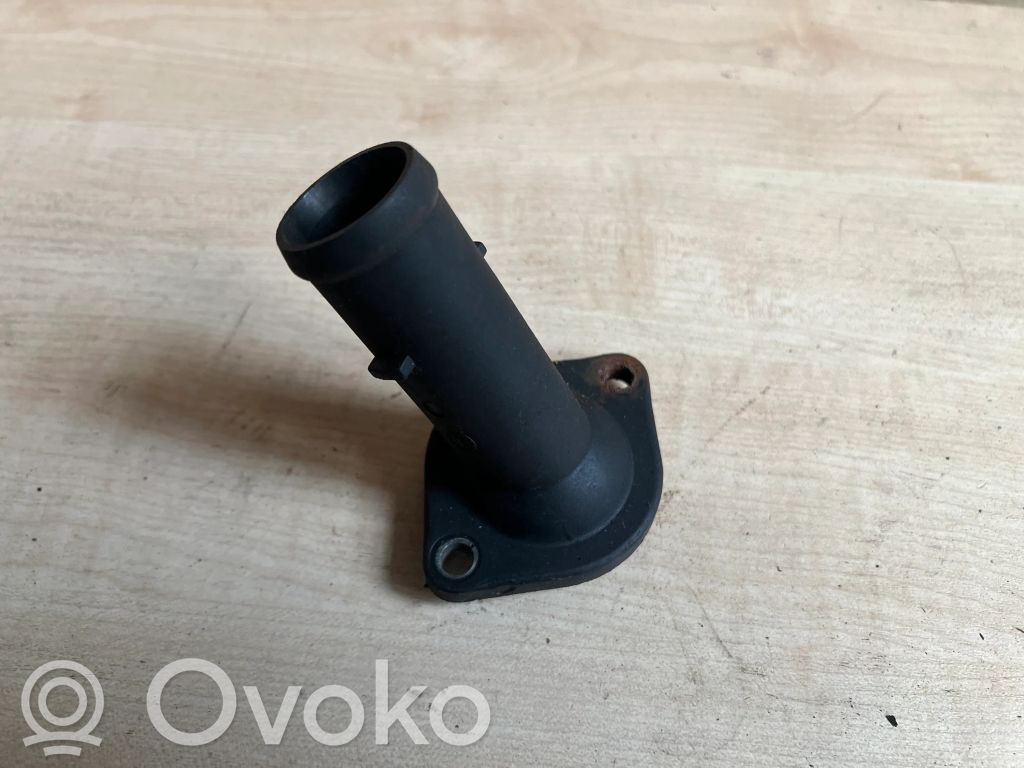 Volkswagen PASSAT B6 Engine coolant pipe/hose 