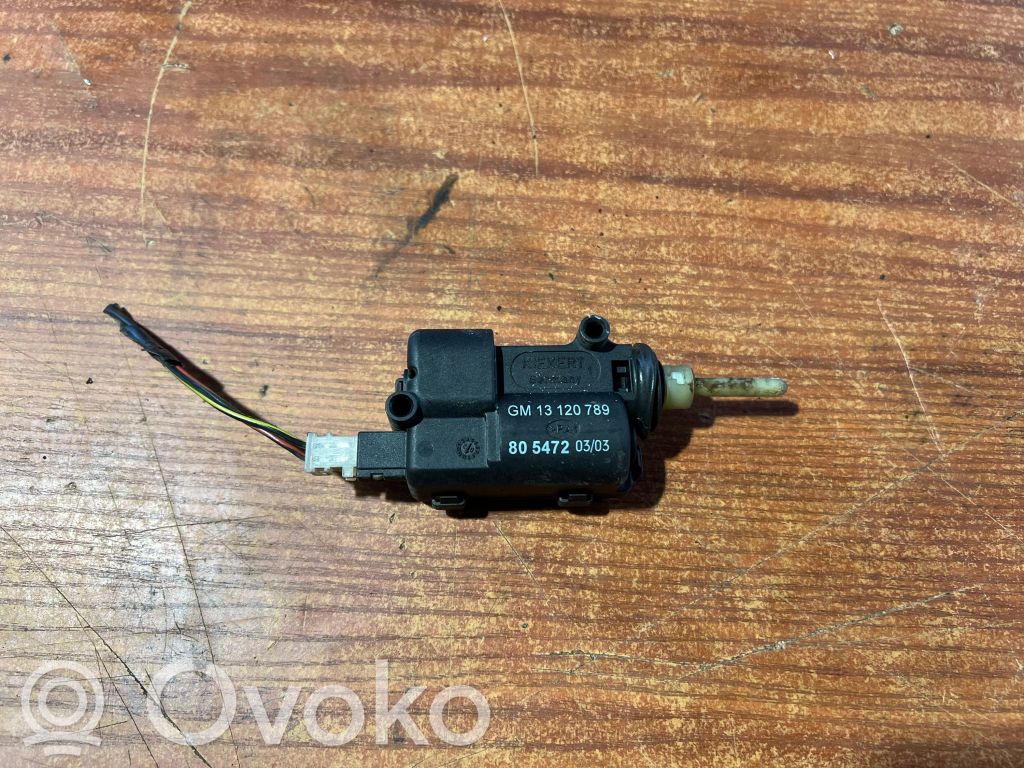 Opel Zafira A Fuel tank cap lock motor 