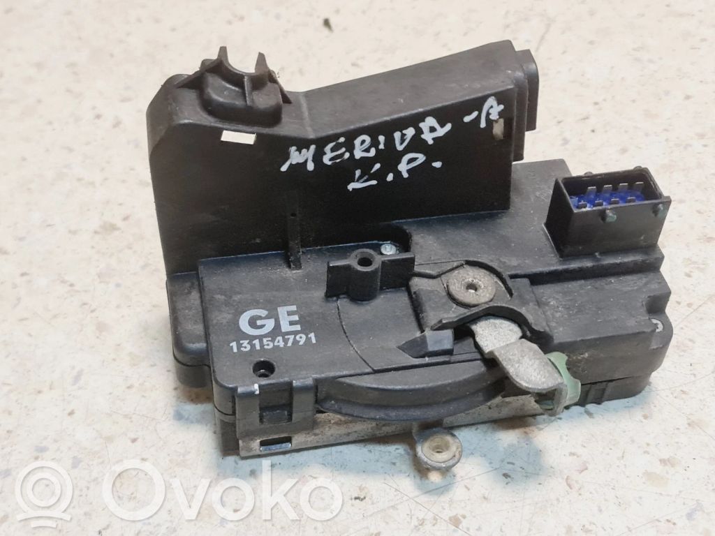 Opel Meriva A Front door lock 
