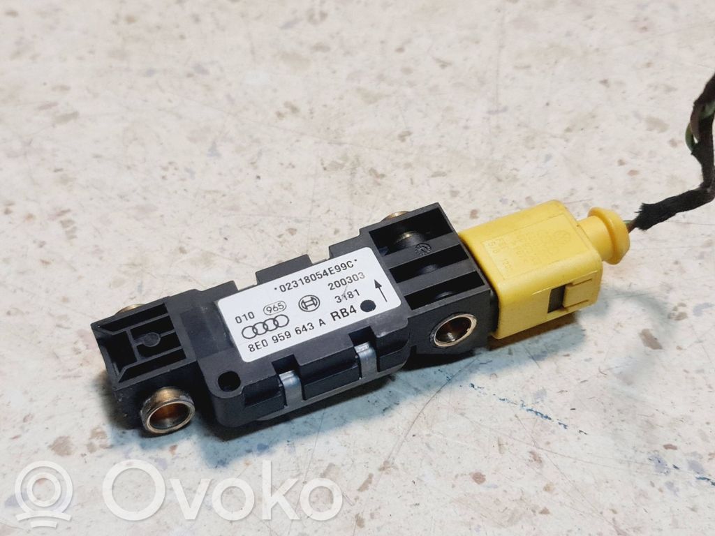 Audi A6 S6 C5 4B Airbag deployment crash/impact sensor 