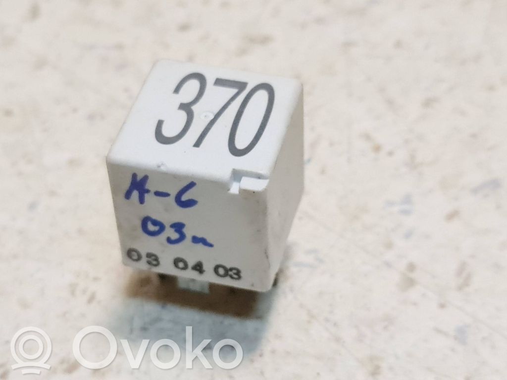 Audi A6 S6 C5 4B Inne przekaźniki 