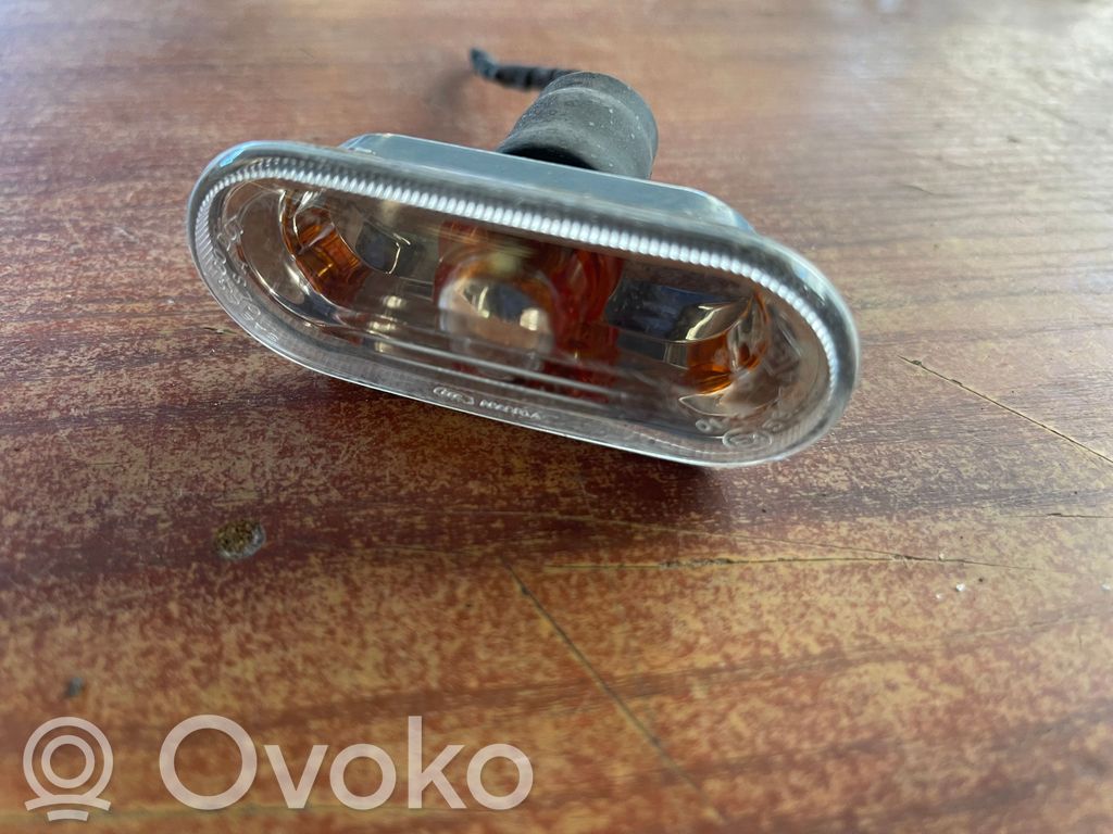 Volkswagen e-Up Front fender indicator light 