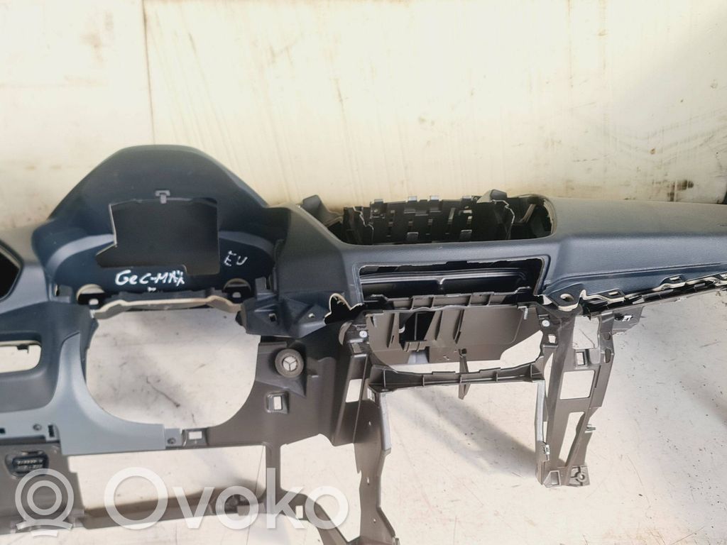 Ford Grand C-MAX Dashboard 